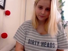 Guiltless And Well-Lubed Up Skype Call - PornGem