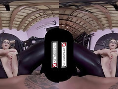 VR Costume Play X Huge-Chested Marta La Croft As Bayonetta VR Porno