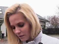 Amateur blonde fucks in car in public