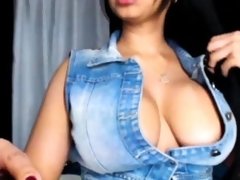 Big Boobs Latina Toying And Playing On Webcam